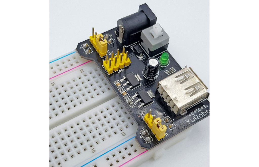 Useful helper: Power supply with an AMS1117 based breadboard adapter