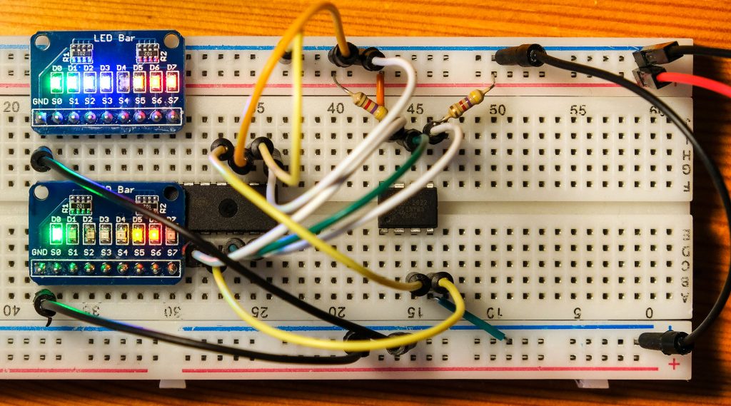 MCP23017 connected to the ATtiny85 in action